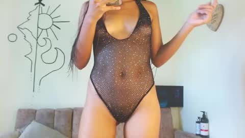 Snapshot of cinna__ chatting on September 2025 04:45:01 PM cinna__ online show from September 2025 04:45:01 PM