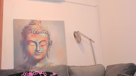 Cintia online show from November 2025 12:13:01 PM