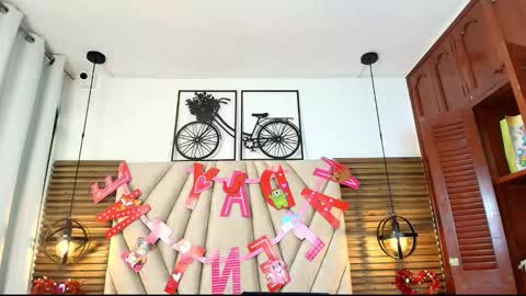 cinthiabaker online show from September 2025 12:08:02 PM