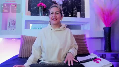 Snapshot of cinthya_mjs chatting on April 2026 12:21:01 PM Cinthya online show from April 2026 12:21:01 PM