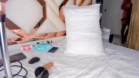 Snapshot of cintiavega chatting on October 2025 12:04:02 PM Cintia online show from October 2025 12:04:02 PM