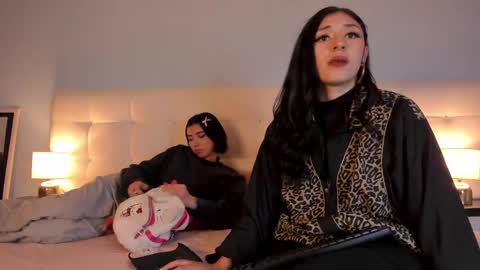 Snapshot of cintya_kors chatting on January 2025 02:19:01 AM Cintya online show from January 2025 02:19:01 AM