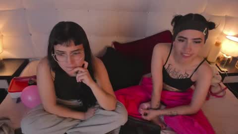 Snapshot of cintya_kors chatting on January 2025 08:57:02 AM Cintya online show from January 2025 08:57:02 AM