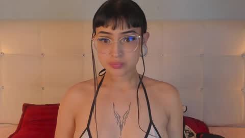 Snapshot of cintya_kors chatting on February 2025 09:37:02 PM Cintya online show from February 2025 09:37:02 PM