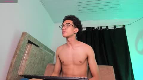 Snapshot of cj_davis1 chatting on March 2026 04:18:01 AM cj_davis1 online show from March 2026 04:18:01 AM