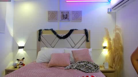 Claire 3 online show from December 2024 01:10:01 AM