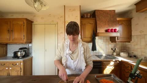 Snapshot of claire_moulin chatting on March 2026 10:18:02 AM Claire Moulin online show from March 2026 10:18:02 AM