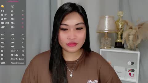 Snapshot of claire_wntr chatting on April 2026 05:43:02 AM CLAIRE online show from April 2026 05:43:02 AM