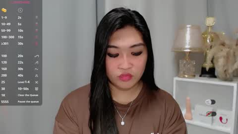 Snapshot of claire_wntr chatting on April 2026 01:41:02 PM CLAIRE online show from April 2026 01:41:02 PM