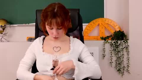 Snapshot of clairemathis chatting on January 2026 03:16:01 PM Claire online show from January 2026 03:16:01 PM