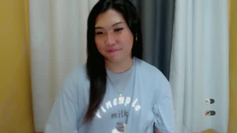 Snapshot of clairewntr_ chatting on January 2025 04:18:02 PM CLAIRE online show from January 2025 04:18:02 PM