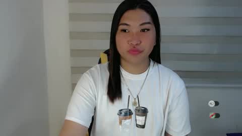 Snapshot of clairewntr_ chatting on January 2025 12:41:02 PM CLAIRE online show from January 2025 12:41:02 PM