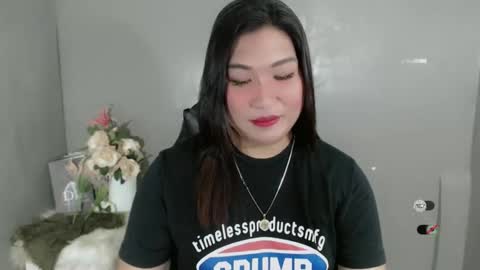 Snapshot of clairewntr_ chatting on February 2025 10:35:02 AM CLAIRE online show from February 2025 10:35:02 AM