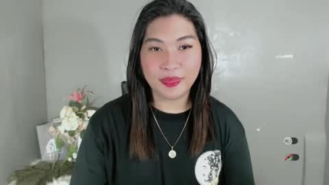 Snapshot of clairewntr_ chatting on February 2025 08:29:01 AM CLAIRE online show from February 2025 08:29:01 AM