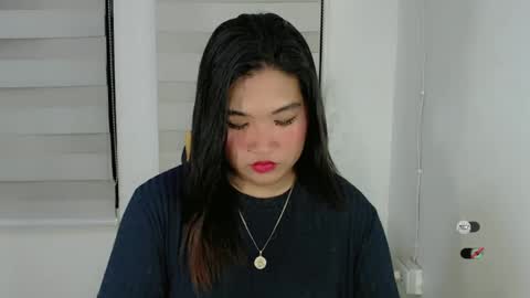 Snapshot of clairewntr_ chatting on March 2025 09:02:01 AM CLAIRE online show from March 2025 09:02:01 AM