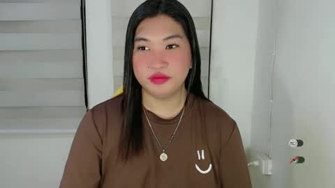 Snapshot of clairewntr_ chatting on March 2025 05:27:02 AM CLAIRE online show from March 2025 05:27:02 AM