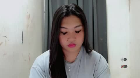 Snapshot of clairewntr_ chatting on September 2025 07:24:02 PM CLAIRE online show from September 2025 07:24:02 PM