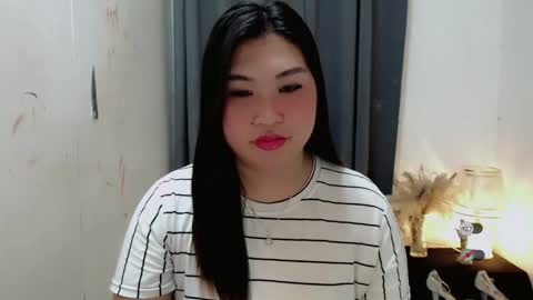 Snapshot of clairewntr_ chatting on September 2025 05:51:02 AM CLAIRE online show from September 2025 05:51:02 AM