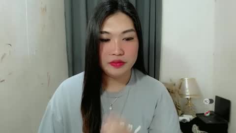 Snapshot of clairewntr_ chatting on October 2025 07:17:02 AM CLAIRE online show from October 2025 07:17:02 AM