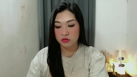 Snapshot of clairewntr_ chatting on October 2025 05:24:02 PM CLAIRE online show from October 2025 05:24:02 PM