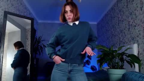 Clara online show from March 2025 06:12:02 PM