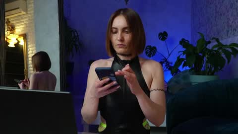 Snapshot of clara_bendover chatting on April 2026 05:43:01 PM Clara online show from April 2026 05:43:01 PM