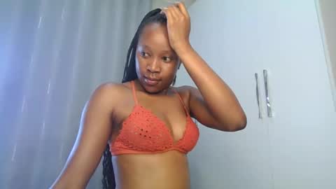 clara11 online show from November 2025 07:14:01 PM