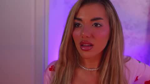 Snapshot of clarahazell chatting on January 2026 04:26:01 AM ClaraHazel online show from January 2026 04:26:01 AM