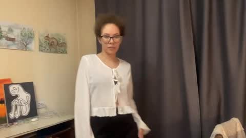 Selena online show from April 2026 11:26:02 AM