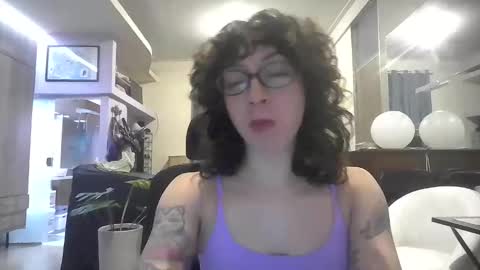 Snapshot of claratannure chatting on April 2026 03:04:02 AM claratannure online show from April 2026 03:04:02 AM