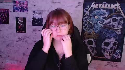 Snapshot of clarissa_milk chatting on May 2026 10:42:01 AM Clarissa online show from May 2026 10:42:01 AM