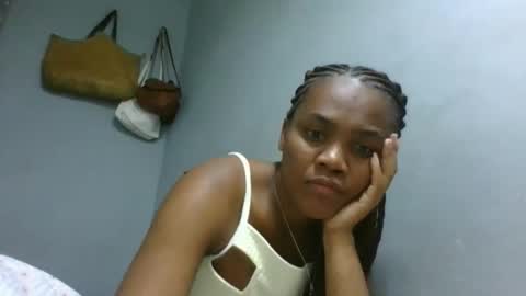 clarisse98 online show from December 2025 06:14:02 PM