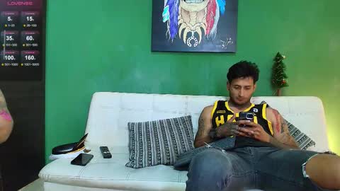 Juanpaindependent model online show from December 2025 05:20:01 PM