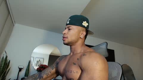 Snapshot of clark_strong chatting on January 2025 11:32:01 PM clark_strong online show from January 2025 11:32:01 PM