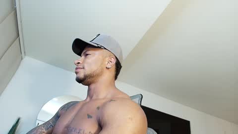 Snapshot of clark_strong chatting on February 2025 02:42:02 AM clark_strong online show from February 2025 02:42:02 AM