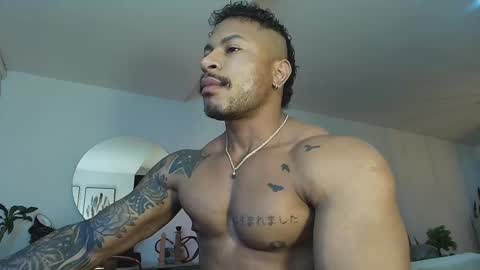 Snapshot of clark_strong chatting on October 2025 08:06:02 PM clark_strong online show from October 2025 08:06:02 PM