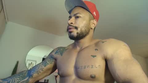 Snapshot of clark_strong chatting on November 2025 08:21:02 PM clark_strong online show from November 2025 08:21:02 PM