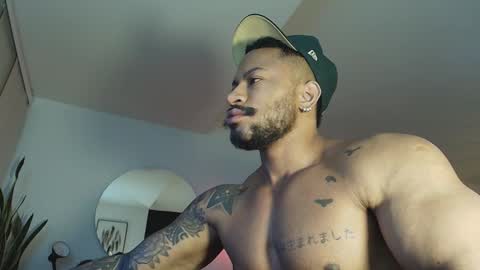 Snapshot of clark_strong chatting on November 2025 10:51:01 AM clark_strong online show from November 2025 10:51:01 AM