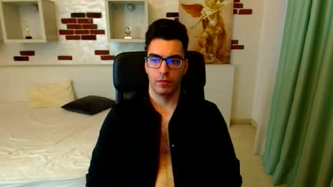 Snapshot of clarkslade chatting on October 2025 06:11:01 AM ClarkSlade online show from October 2025 06:11:01 AM