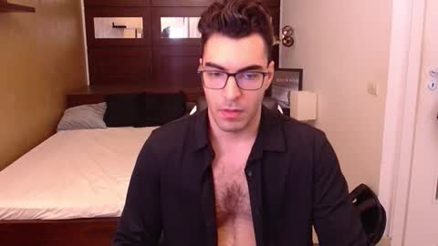 Snapshot of clarkslade chatting on October 2025 10:04:01 AM ClarkSlade online show from October 2025 10:04:01 AM