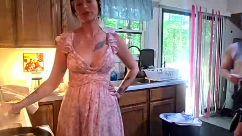 Snapshot of clarnbear chatting on June 2026 11:40:01 PM clarnbear online show from June 2026 11:40:01 PM