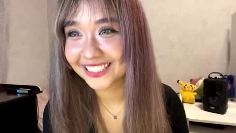 Lara online show from November 2025 06:18:01 PM