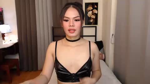 maika online show from November 2025 07:08:02 AM