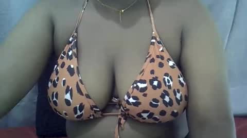 classy_zoey online show from December 2025 07:52:02 PM