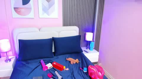 Snapshot of clawdeen__wolf chatting on April 2026 08:06:02 PM clauwdeen wolf online show from April 2026 08:06:02 PM