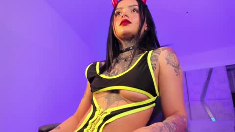 Snapshot of cleeoadams_ chatting on February 2025 07:29:02 AM Cleo Adams online show from February 2025 07:29:02 AM