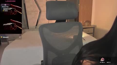 Snapshot of cleeoadams_ chatting on October 2025 05:26:02 AM Cleo Adams online show from October 2025 05:26:02 AM