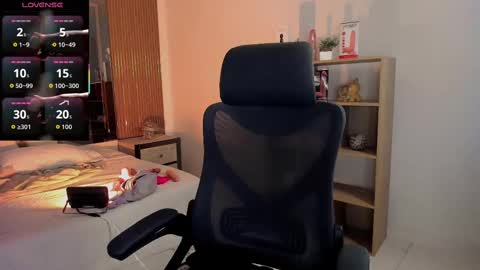 Snapshot of cleeoadams_ chatting on October 2025 05:05:02 AM Cleo Adams online show from October 2025 05:05:02 AM