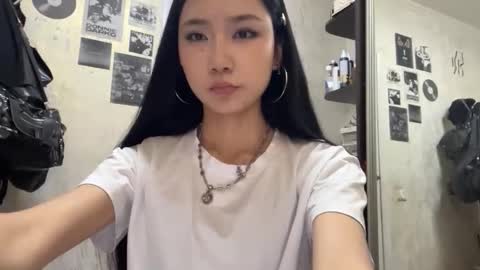 Snapshot of clemenciakempa chatting on March 2026 10:40:01 AM Lili online show from March 2026 10:40:01 AM