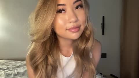 Snapshot of clemenciakempa chatting on March 2026 01:15:02 PM Lili online show from March 2026 01:15:02 PM